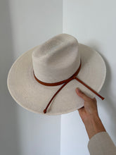Load image into Gallery viewer, Lux Palm Leaf Hat
