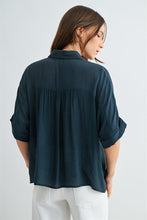 Load image into Gallery viewer, Button down shirt