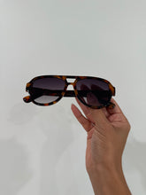 Load image into Gallery viewer, Aviator Sunglasses